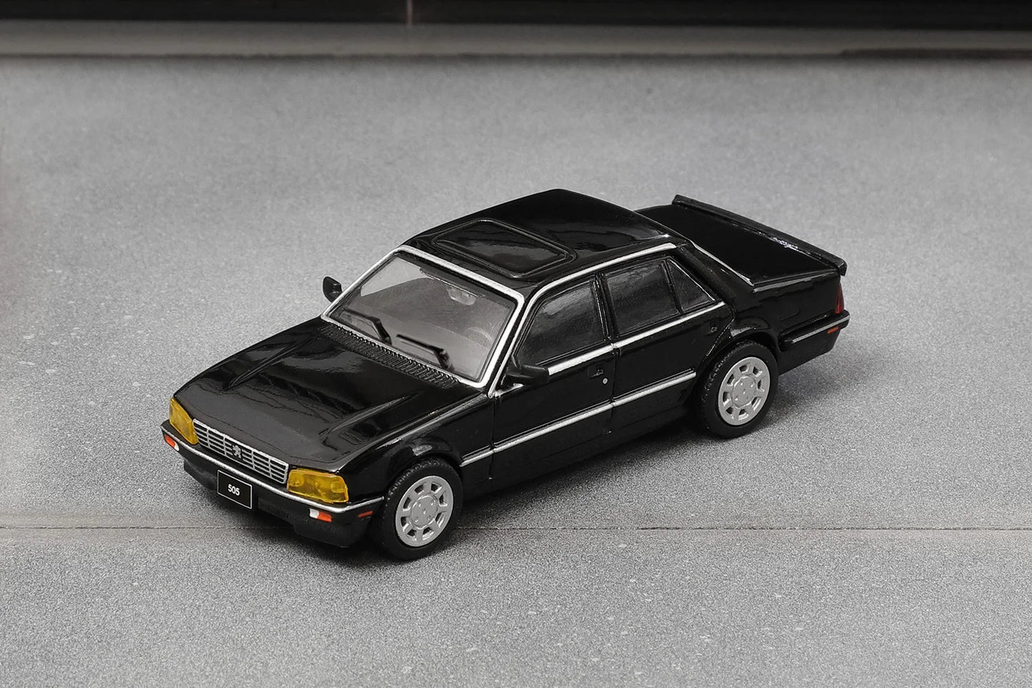 Shadow 1:64 505 Red Gray
